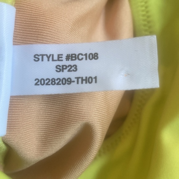 Great condition Reimagined by J Crew ruched one shoulder one piece bathing suit - Picture 13 of 13